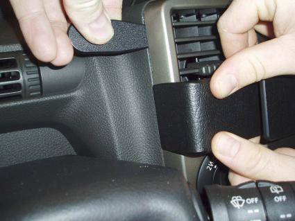 Nissan X-Trail 04-07, Sentrert