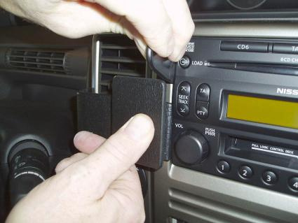 Nissan X-Trail 04-07, Sentrert