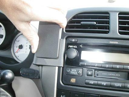 Toyota RAV 4 04-05, Sentrert