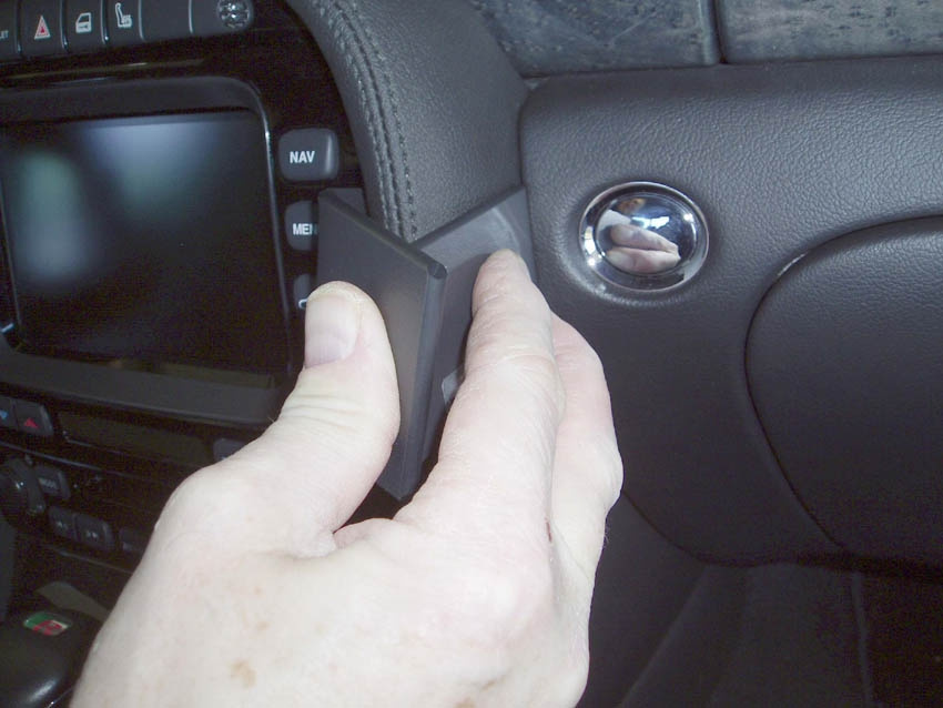 Brodit ProClip, Jaguar XJ 03-09