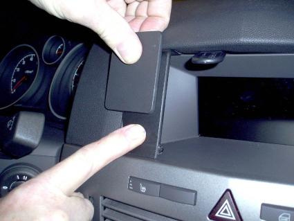 Opel Astra 04-09, Senter