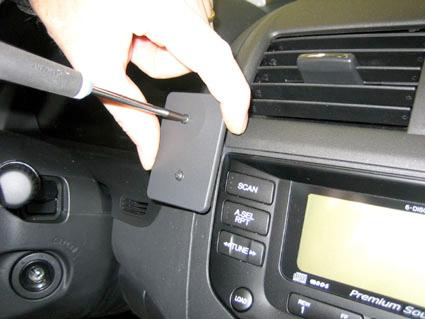 Honda Accord 03-07, Sentrert