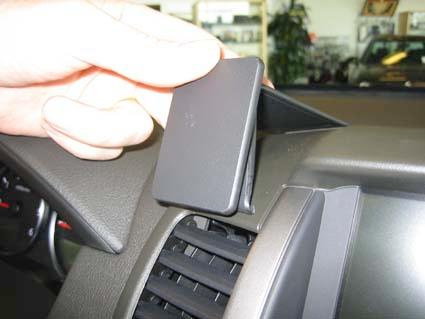 Nissan Navara 06-10, Sentrert