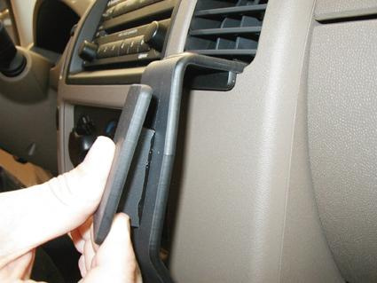 Nissan Navara 06-10, Vinklet