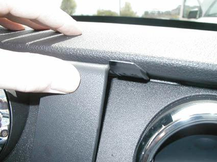 Ford Mustang 05-09, Sentrert