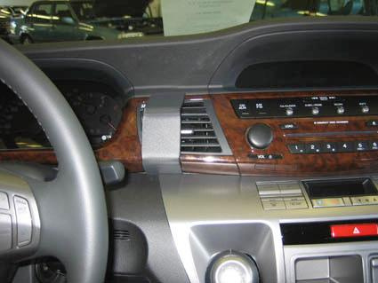 Honda FR-V 05-11, Sentrert