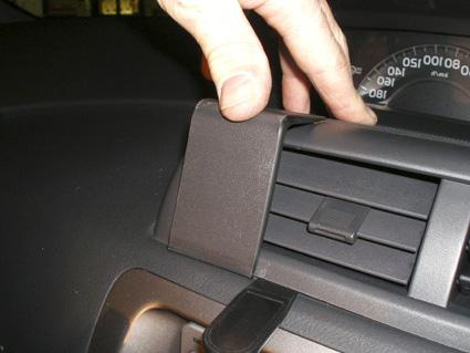 Daihatsu Materia 07-13, Sentrert