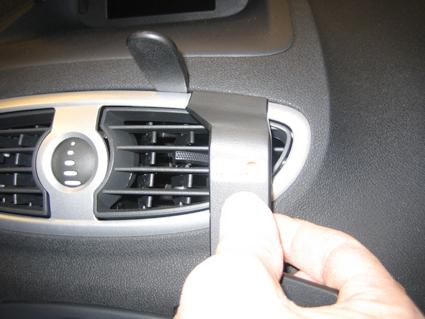 Renault Clio 06-12, Vinklet