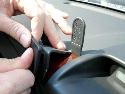 Kia Carnival 06-11, Sentrert