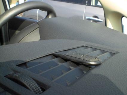 Nissan Tiida/Tiida Latio 07-11, Sentrert