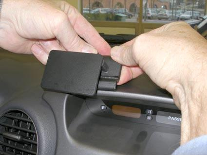 ProClip Monteringsbøyle Kia Carens 07-13, Sentrert