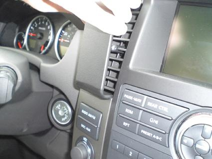 Nissan Pathfinder 10-12, Sentrert