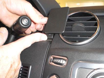 Landrover Discovery 10-15/LR4, Sentrert