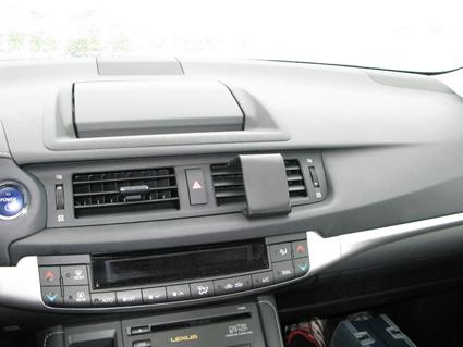 Lexus CT Serie 11-15, Sentrert