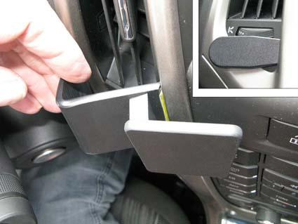 Opel Astra 10-15, Senter