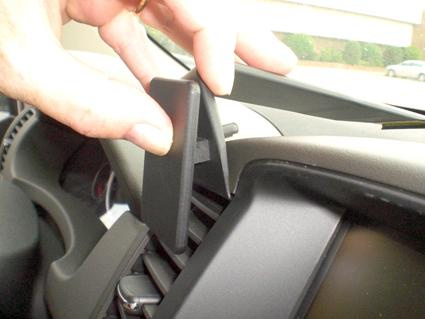 Nissan Pathfinder 10-12, Senter