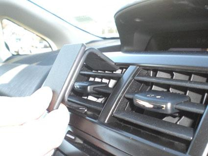 Toyota Prius + 12-15, Sentrert