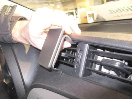 Toyota Yaris 12-14, Sentrert