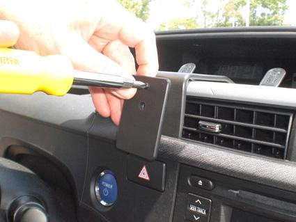 ProClip Monteringsbøyle Toyota Prius c 12-15, Sentrert
