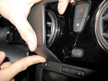 ProClip Monteringsbøyle Dacia Lodgy 13-14, Sentrert