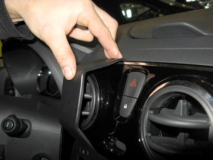 ProClip Monteringsbøyle Dacia Lodgy 13-14, Sentrert