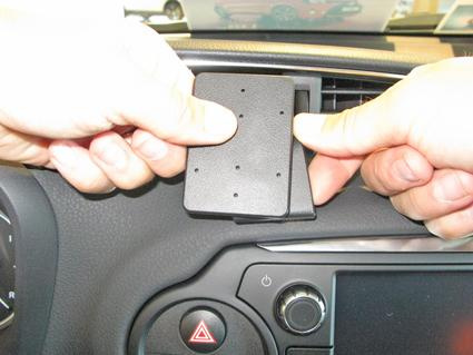 Toyota Yaris 15-, Sentrert