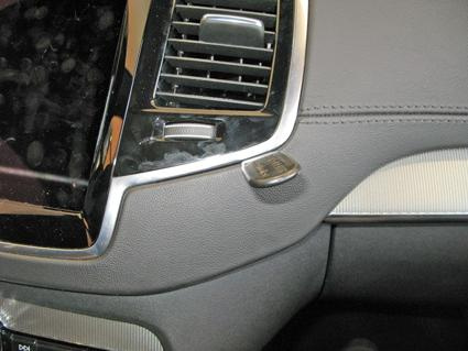 Volvo XC90 15-, Vinklet