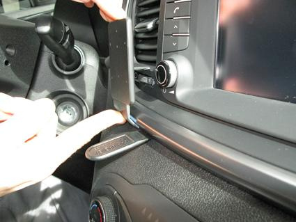 Kia Sorento 15-15, Sentrert