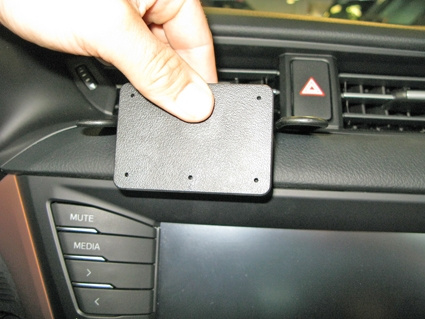 Brodit ProClip, Toyota Avensis 16-19