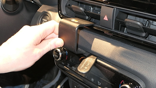 Brodit ProClip, Toyota Yaris 24-26