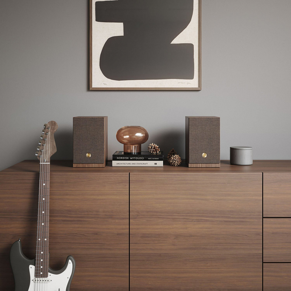 Audio Pro A28 W aktive stativhøyttalere med Wi-Fi, valnøtt