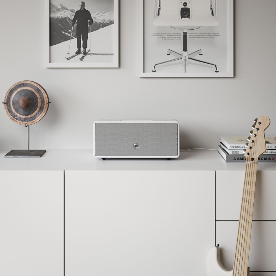 Audio Pro Drumfire D-2 W høyttaler med Chromecast & AirPlay 2, hvit