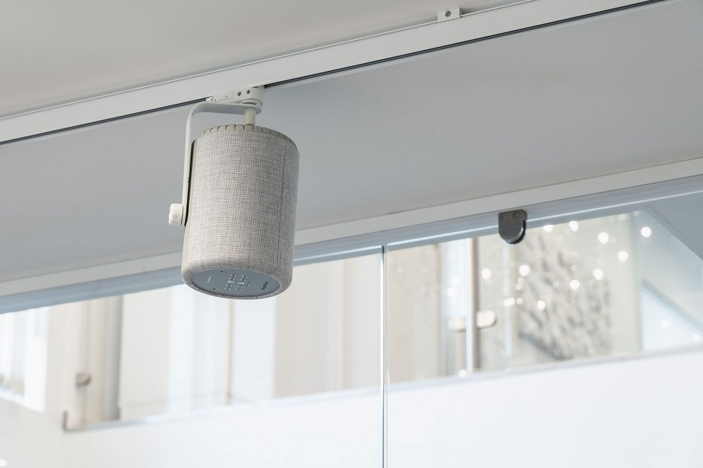 Audio Pro G10 i lysegrå, stemmestyrt smarthøyttaler