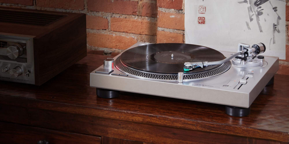 Audio Technica AT-LP120XUSB skivspelare, silver