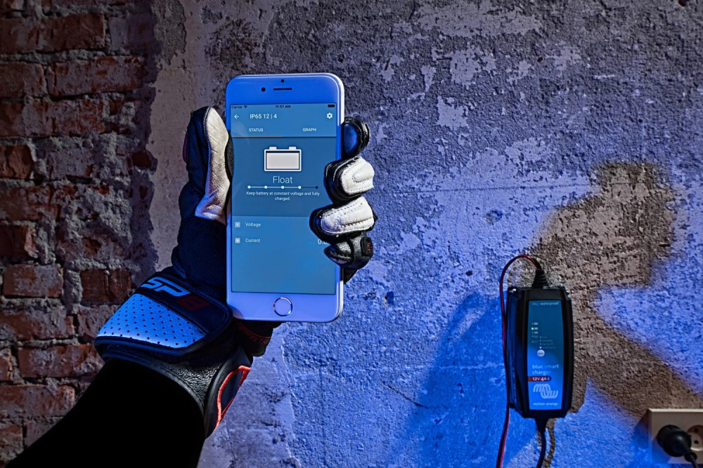 Victron Blue Smart IP65 batterilader 13A, 24V