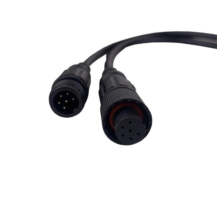 Connects2 CAM-RCA8, Camos 6-pol til RCA-adapter