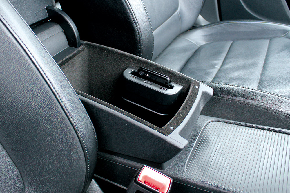 Qi lader for bil, universal