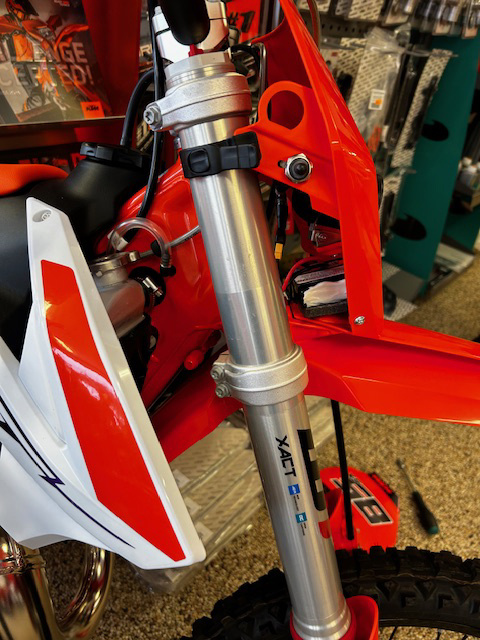 Singelkåpa 40w med batteri till KTM 85cc, NIZLED R40DRL kallvit