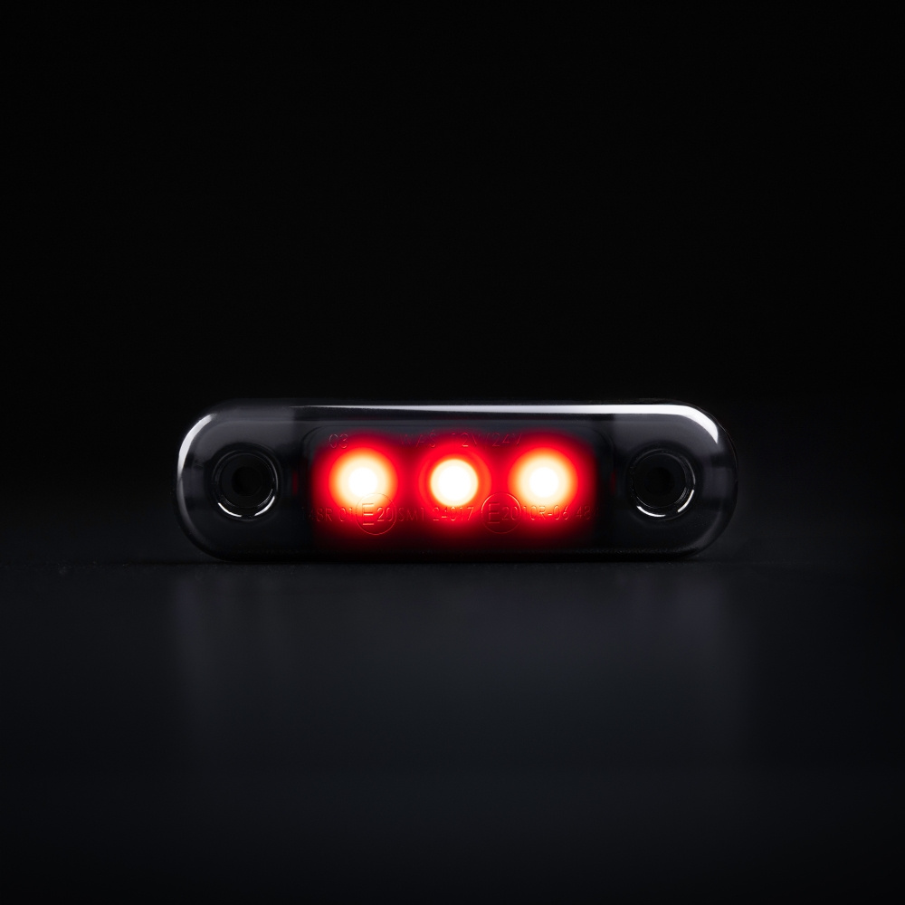 Strands Dark Knight Super Dark Slim Rødt posisjonslys