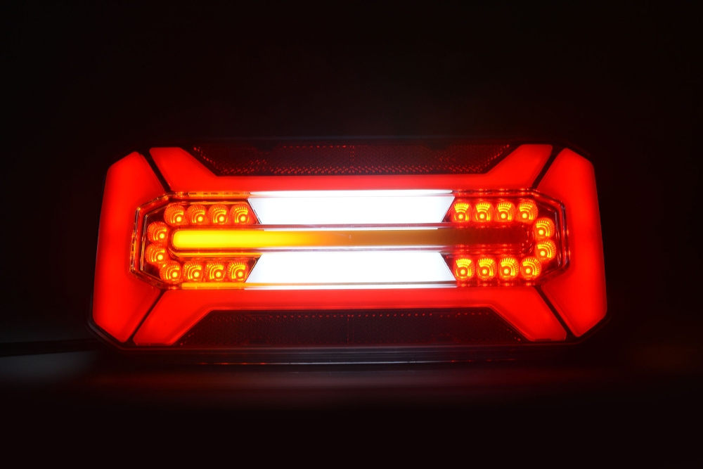 Strands Baklys 5 Funk. LED - Universal,12-24V Dc, Dynamisk Blink., Ip66/68