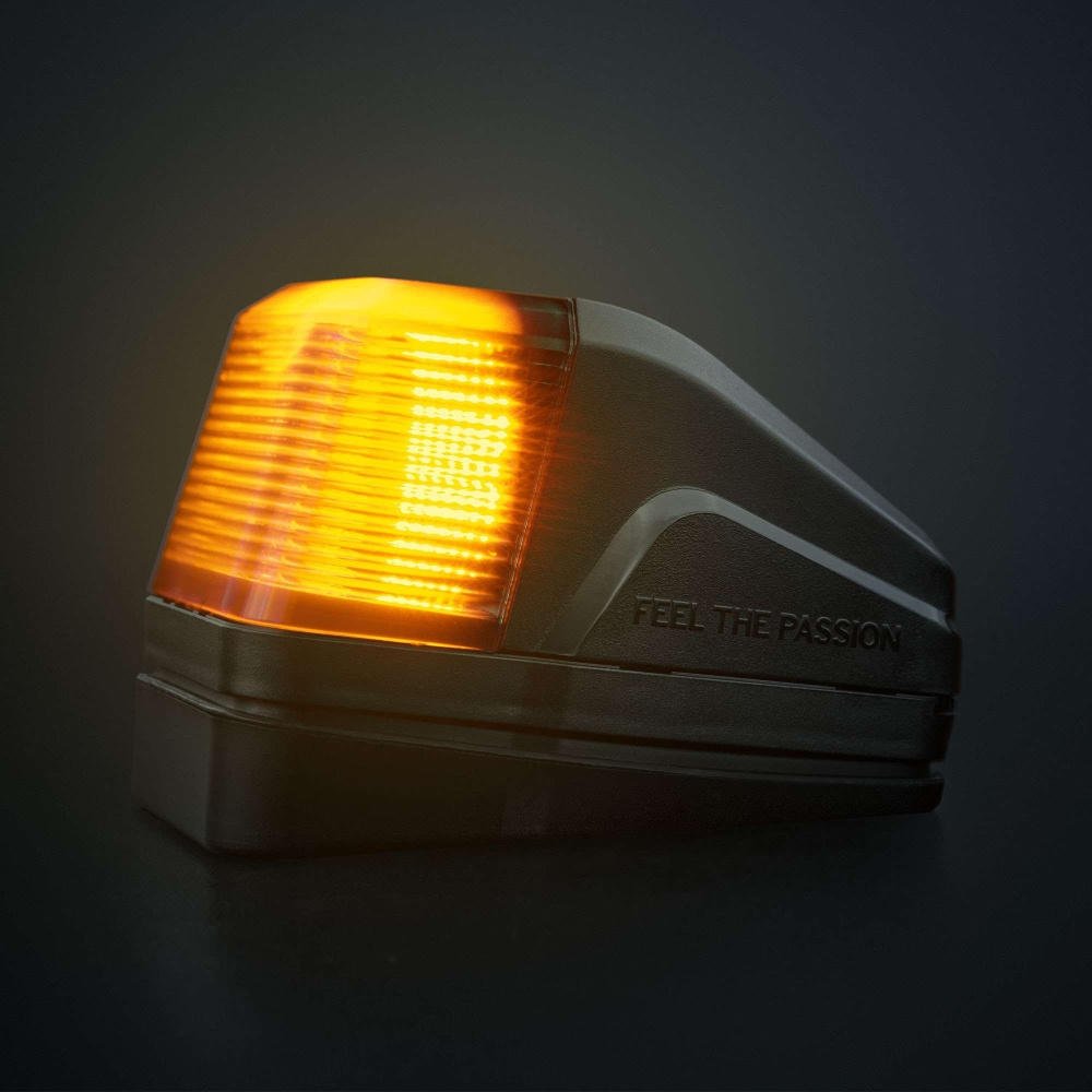 Strands IZE LED taklampe, hvit/amber, varsellys, mørk linse