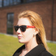 Røde og svarte solbriller fra Bass Habit