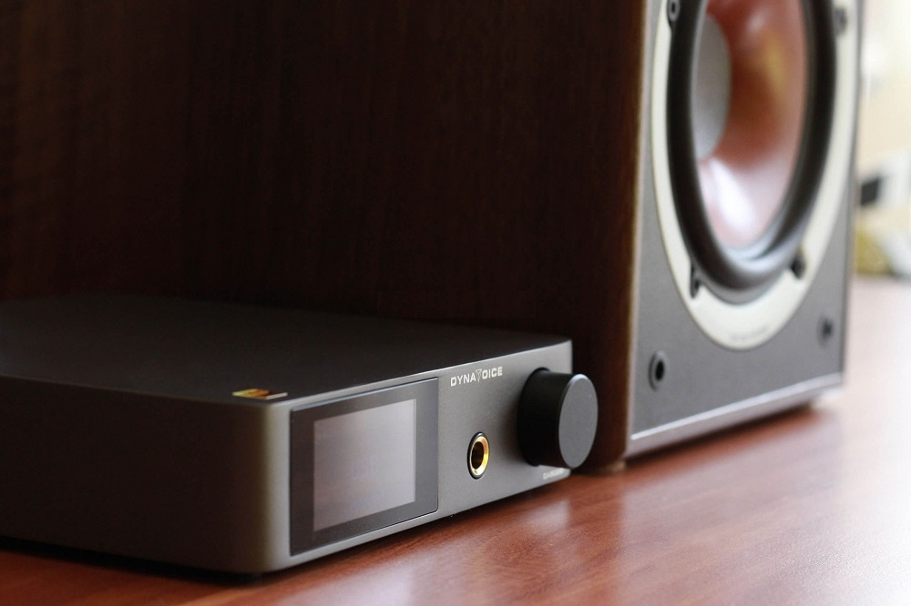 Dynavoice CA802BT forsterker med Bluetooth og subwoofer-utgang