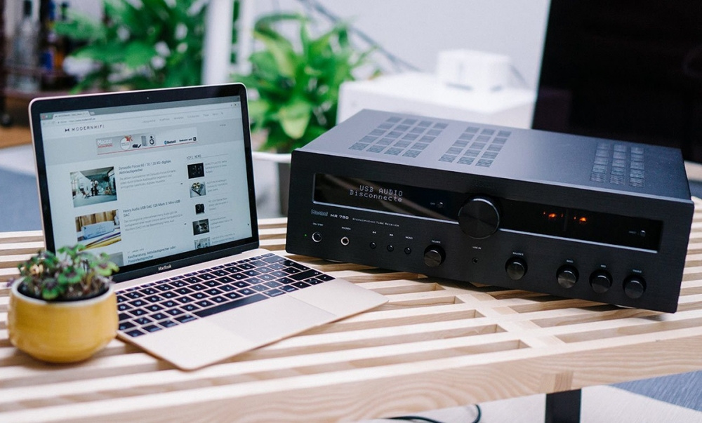 Magnat MR780, stereoforsterker med rør