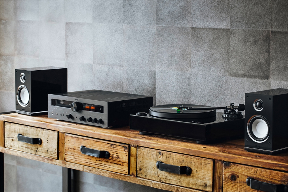 Magnat MTT990 platespiller med pickup