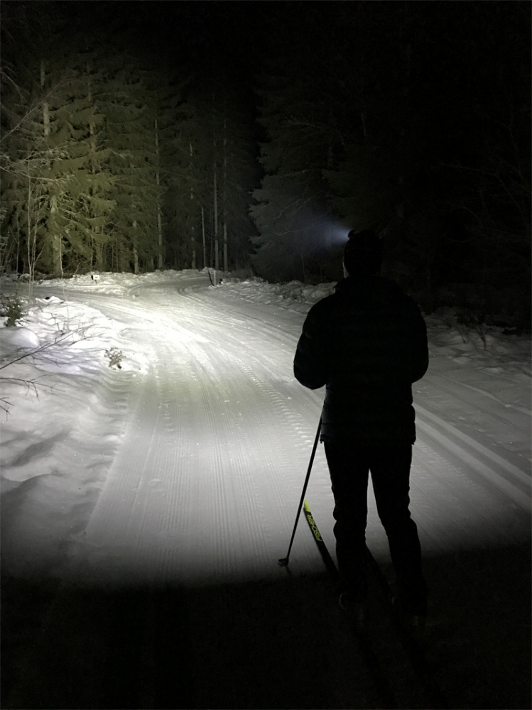 NIZLED E30 6.5K, pannlampa, kallvit 30W 12v-14.5V (60g) med lins