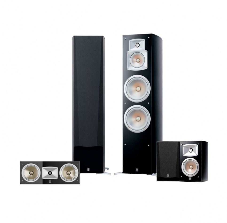 Yamaha NS-777 med senter- og surroundhøyttalere, 5.0 høyttalerpakke