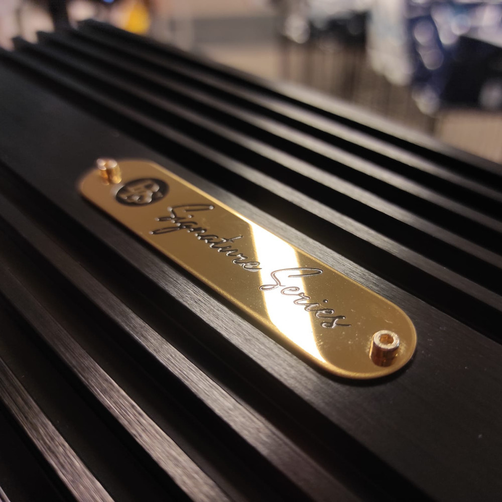 DLS Reference RCW12.D2 i kasse med Signature S1, basspakke i byggesett