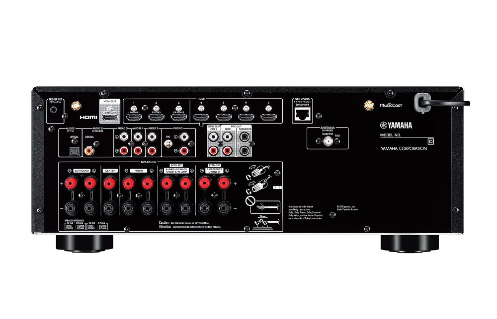 Yamaha RX-V6A & Dynavoice Challenger M-105 EX v.4 Facet 5.1 hjemmekinopakke, svart
